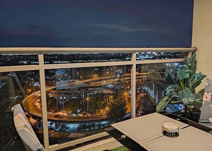 Azure Skyview 1br Netflix Karaoke Ps3 Airport Holiday home Manila