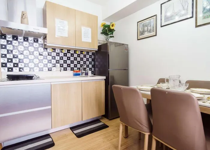 Azure Skyview 1br Netflix Karaoke Ps3 Airport Holiday home *